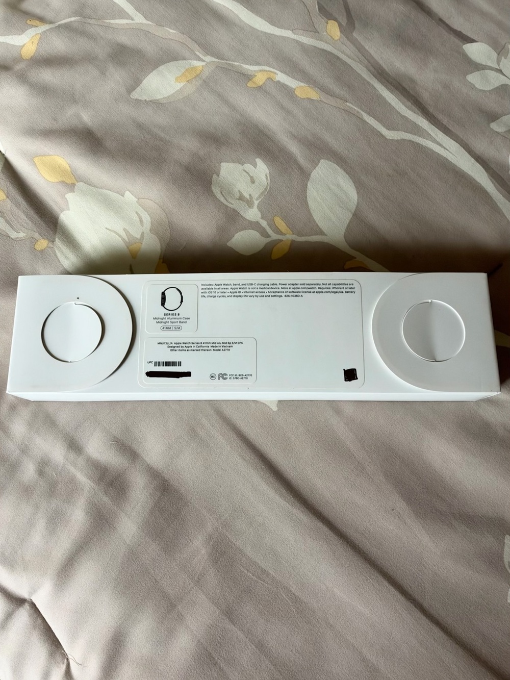 NEW SEALED Apple Watch Series 8 41mm GPS Midnight Sport Band S/M - Picture 2 of 2